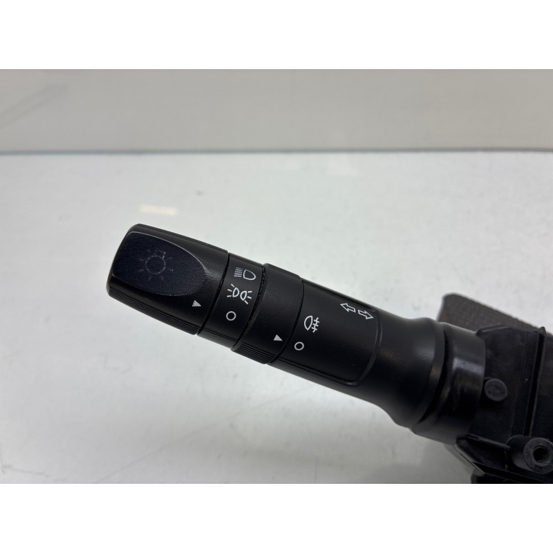 Commodo phare HYUNDAI I 20 1 Photo n°4