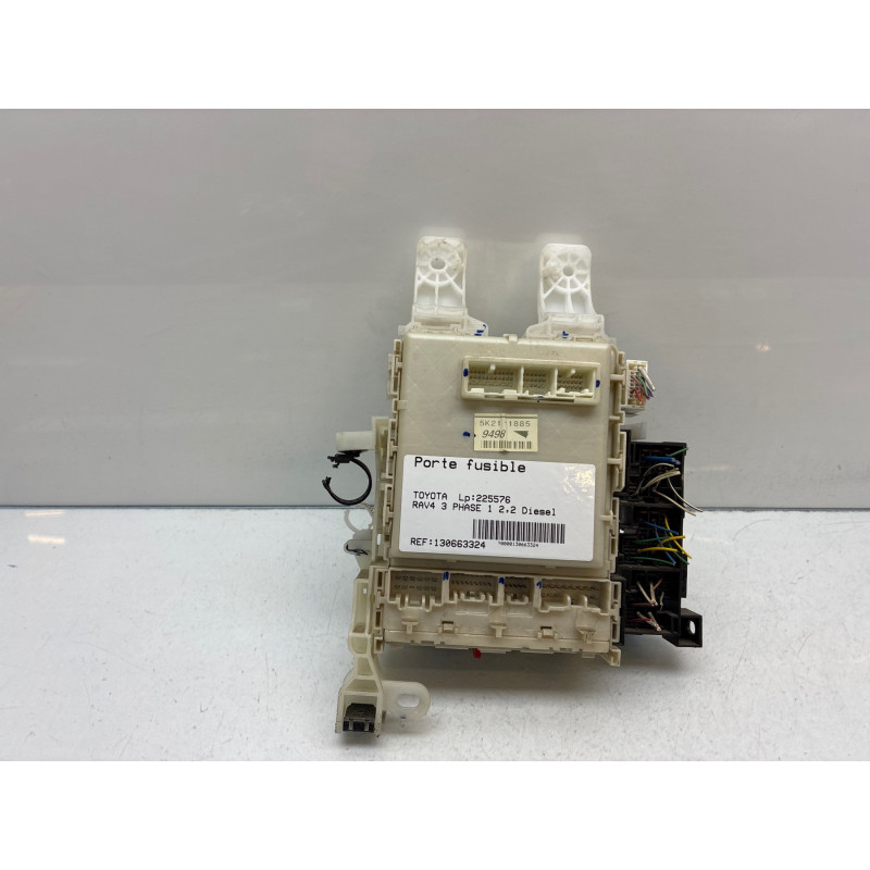 Porte fusible TOYOTA RAV4 3 Photo n°2