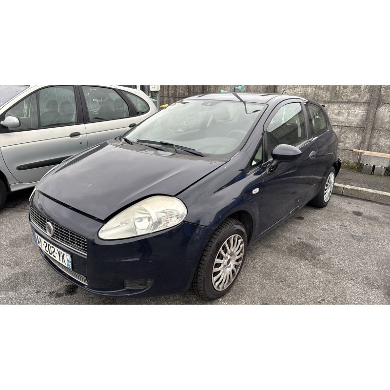 Feu arriere principal droit (feux) FIAT GRANDE PUNTO Photo n°4