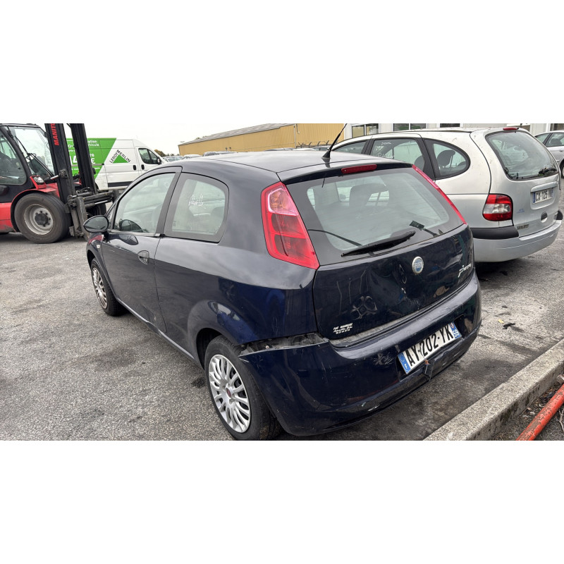 Feu arriere principal droit (feux) FIAT GRANDE PUNTO Photo n°7