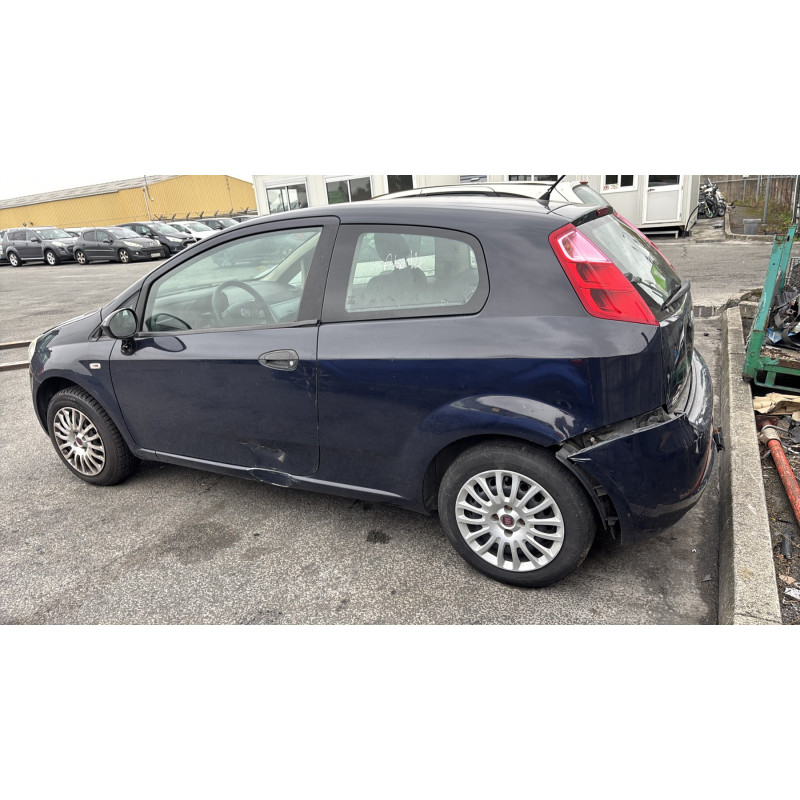 Feu arriere principal droit (feux) FIAT GRANDE PUNTO Photo n°9