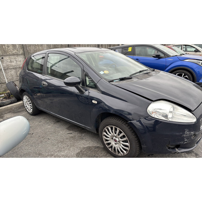 Feu arriere principal droit (feux) FIAT GRANDE PUNTO Photo n°10