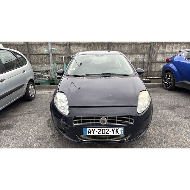 Feu arriere principal droit (feux) FIAT GRANDE PUNTO Photo n°11