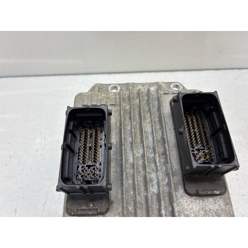Calculateur moteur OPEL MERIVA A Photo n°3