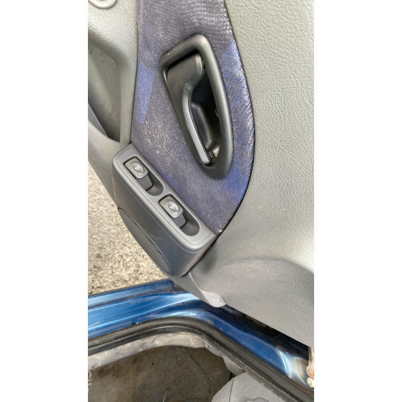 Boitier air bag RENAULT CLIO 2 Photo n°12