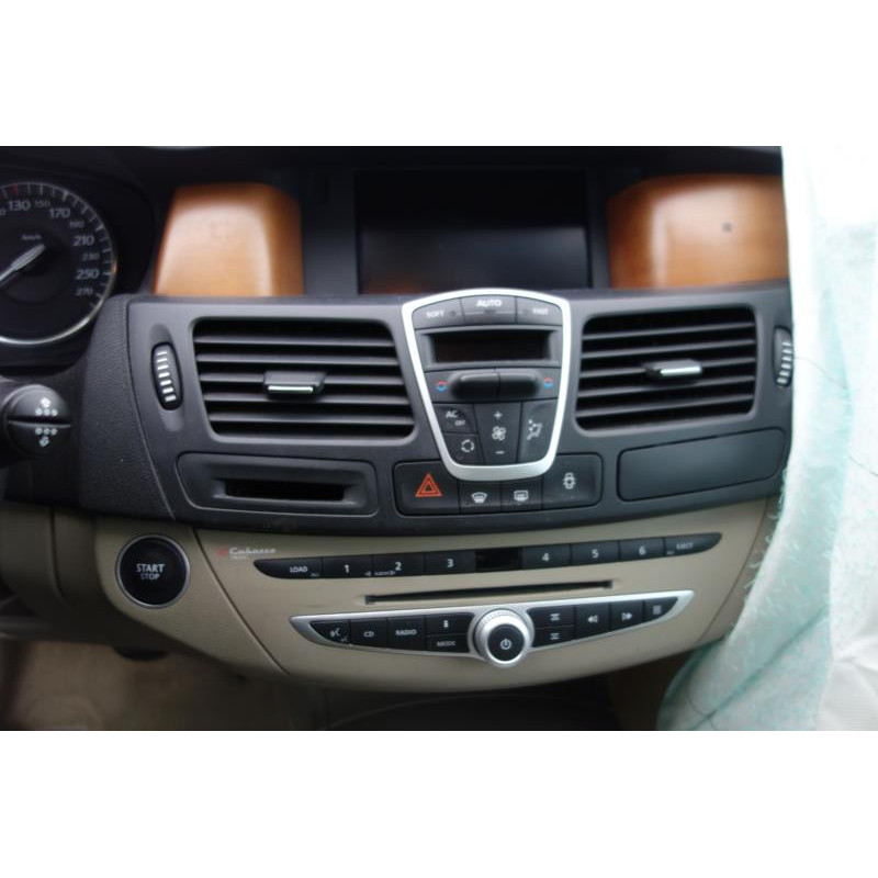 Ecran GPS RENAULT LAGUNA 3 Photo n°15