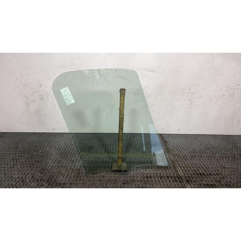 Vitre avant gauche RENAULT TRAFIC 3 COURT Photo n°2