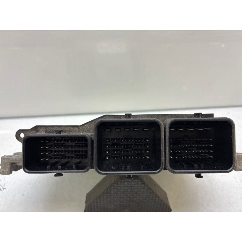 Calculateur moteur PEUGEOT 308 1 SW Photo n°1