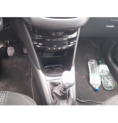 Ecran GPS PEUGEOT 208 1