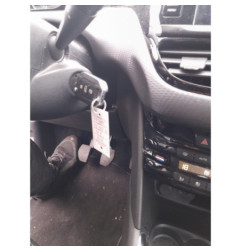 Ecran GPS PEUGEOT 208 1