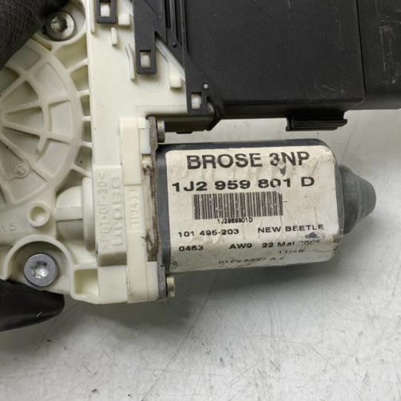 Leve vitre electrique avant droit VOLKSWAGEN NEW BEETLE 1 Photo n°3