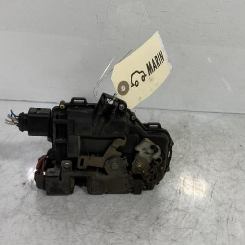 Serrure avant droit VOLKSWAGEN NEW BEETLE 1 Photo n°3