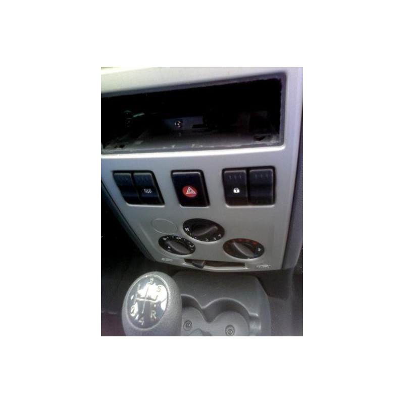 Vitre avant gauche DACIA LOGAN MCV 1 Photo n°7