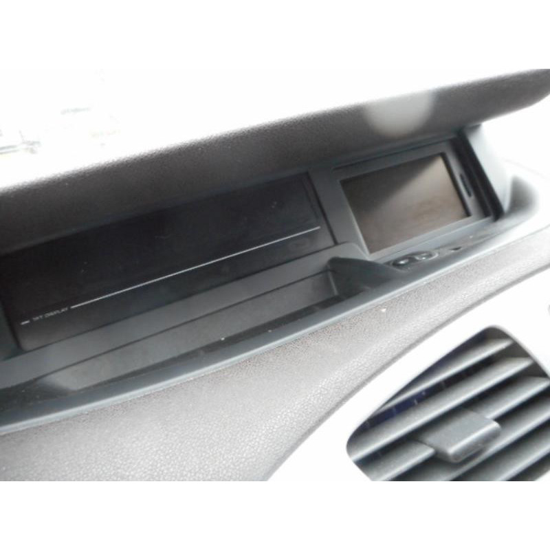 Vitre avant gauche RENAULT SCENIC 3 Photo n°8