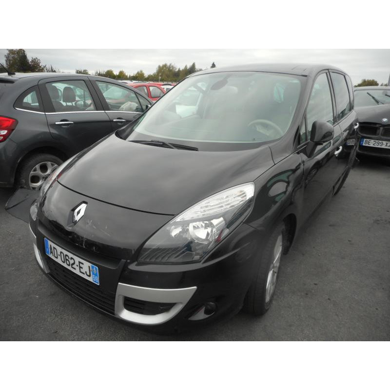 Vitre arriere droit RENAULT SCENIC 3 Photo n°1