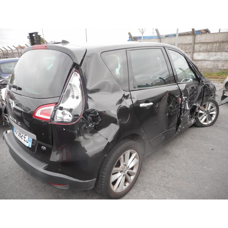 Vitre arriere droit RENAULT SCENIC 3 Photo n°3