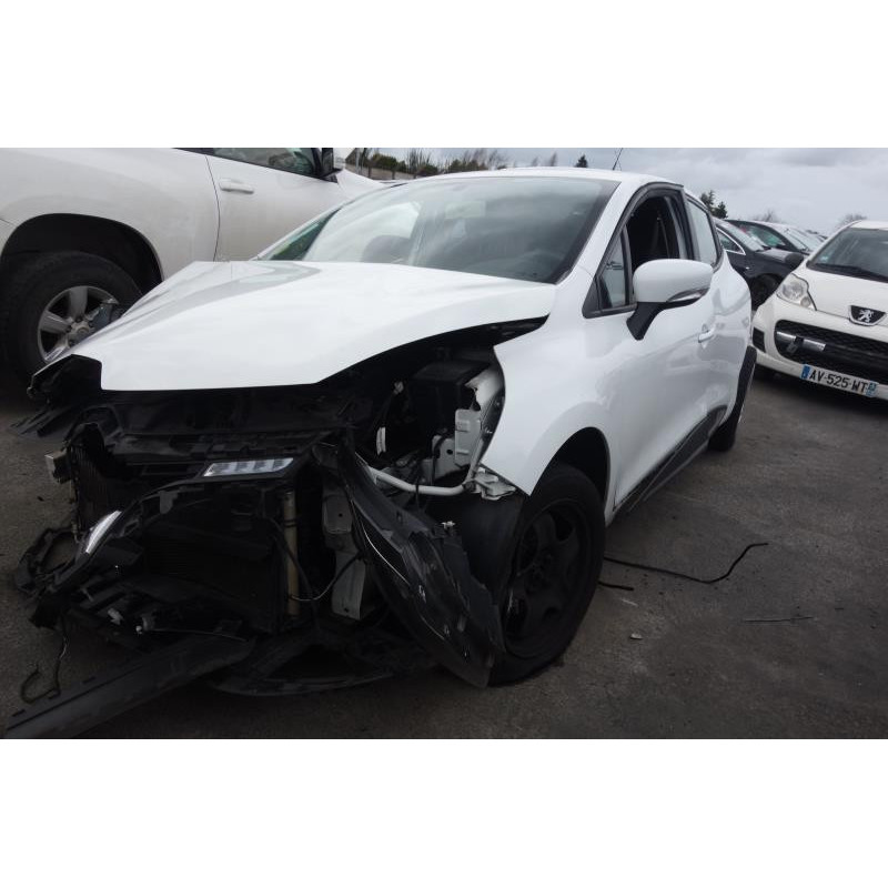 Vitre arriere gauche RENAULT CLIO 4 Photo n°1