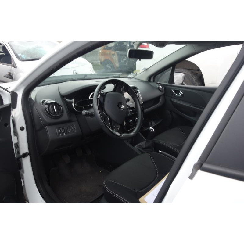 Vitre arriere gauche RENAULT CLIO 4 Photo n°5