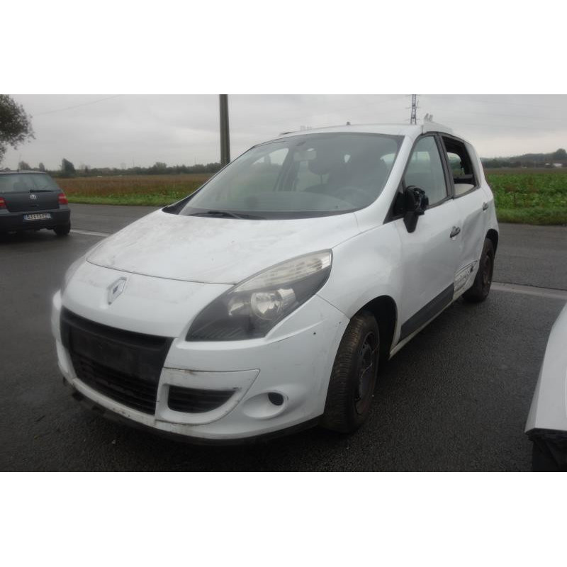 Vitre arriere droit RENAULT SCENIC 3 Photo n°2