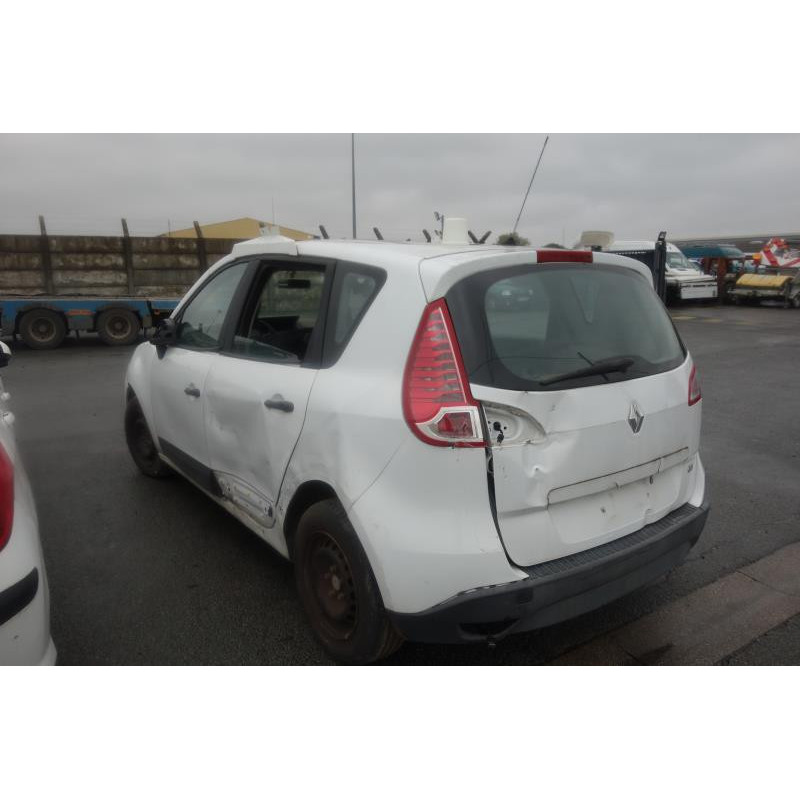 Vitre arriere droit RENAULT SCENIC 3 Photo n°7
