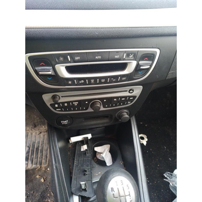 Porte avant gauche RENAULT MEGANE 3 Photo n°18