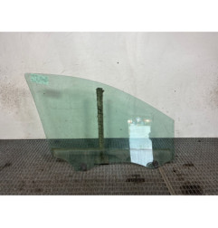 Vitre avant gauche RENAULT CLIO 3 Photo n°1