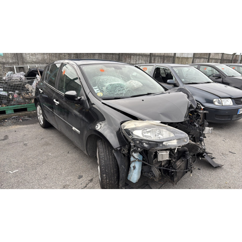 Vitre avant gauche RENAULT CLIO 3 Photo n°5