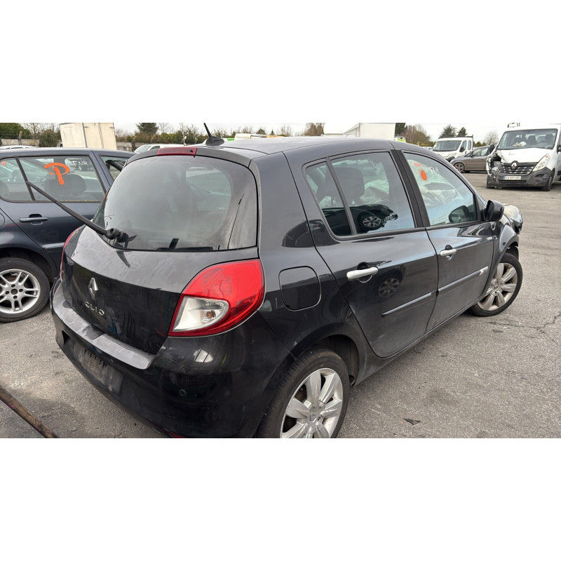 Vitre avant gauche RENAULT CLIO 3 Photo n°6
