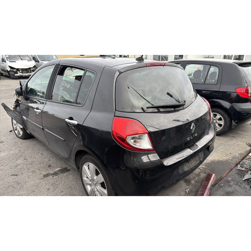 Vitre avant gauche RENAULT CLIO 3 Photo n°7