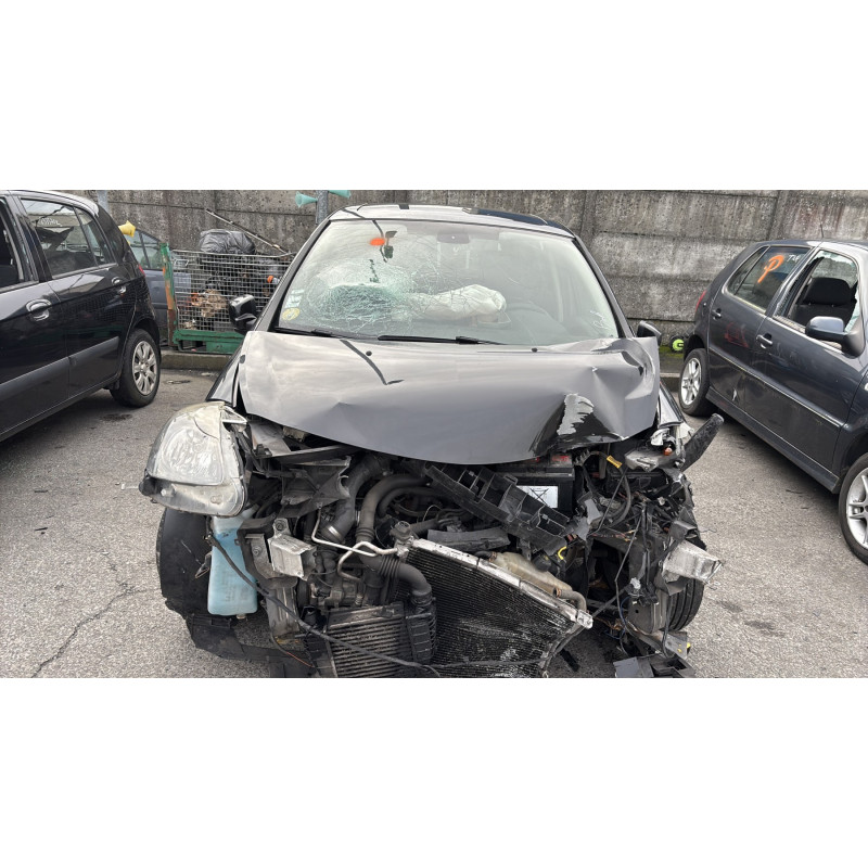 Vitre avant gauche RENAULT CLIO 3 Photo n°11