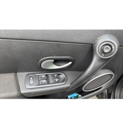 Vitre avant gauche RENAULT CLIO 3