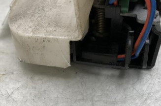 Serrure avant droit VOLKSWAGEN PASSAT 4