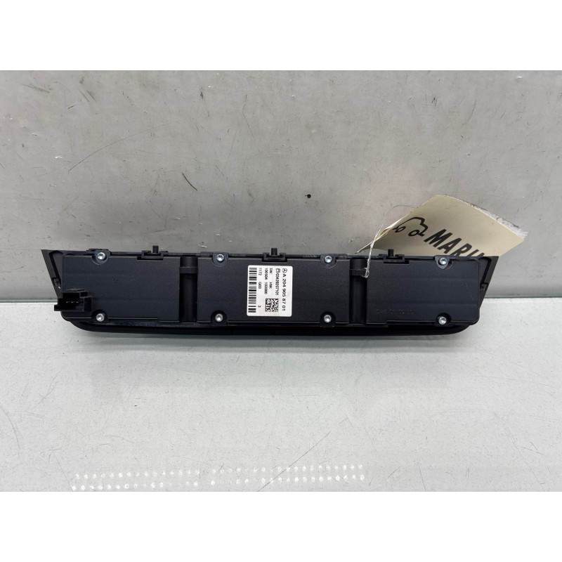Bouton de warning MERCEDES CLASSE C 204 Photo n°3