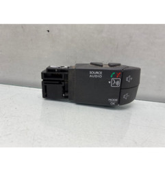 Commande autoradio DACIA DUSTER 1