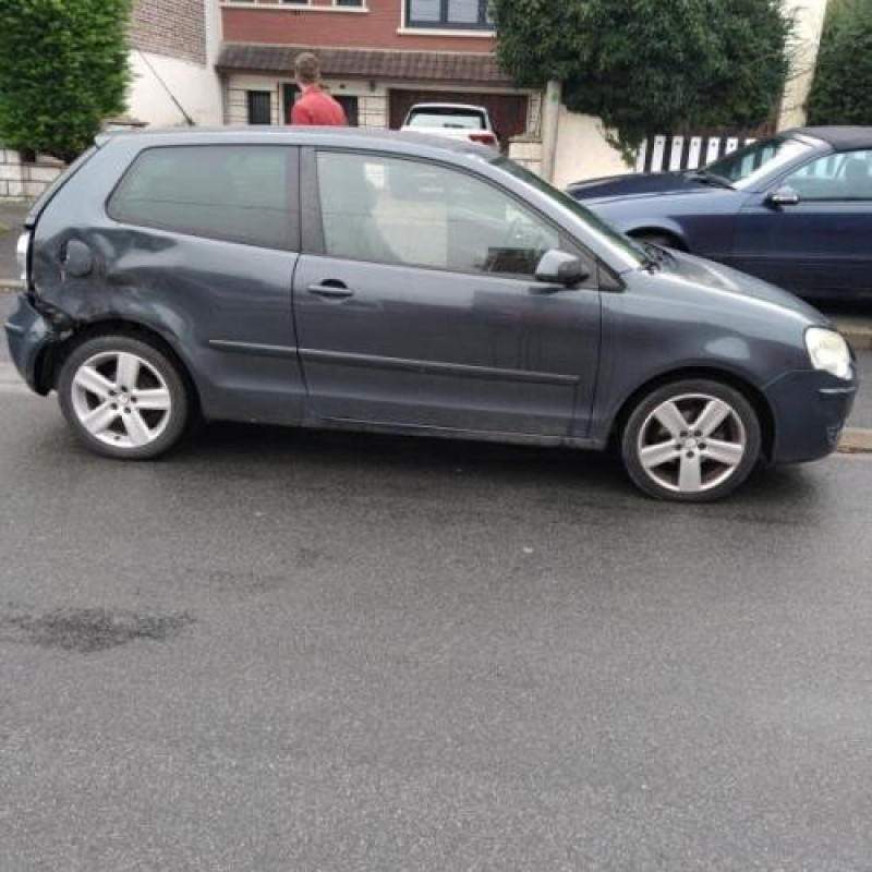 Serrure avant droit VOLKSWAGEN POLO 4 Photo n°5