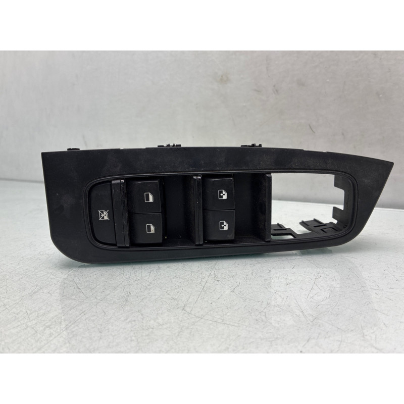 Interrupteur de leve vitre avant gauche KIA CEE-D 3 SPORT WAGON Photo n°1