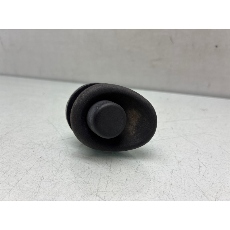 Bouton de coffre RENAULT TWINGO 1 Photo n°1