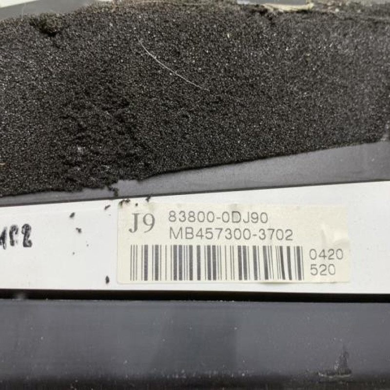 Compteur TOYOTA YARIS 2 Photo n°6