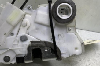 Serrure avant droit TOYOTA YARIS 2