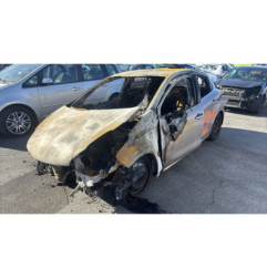 Pare boue arriere droit PEUGEOT 208 1