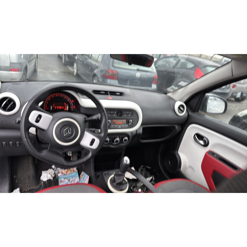 Vitre avant gauche RENAULT TWINGO 3 Photo n°15