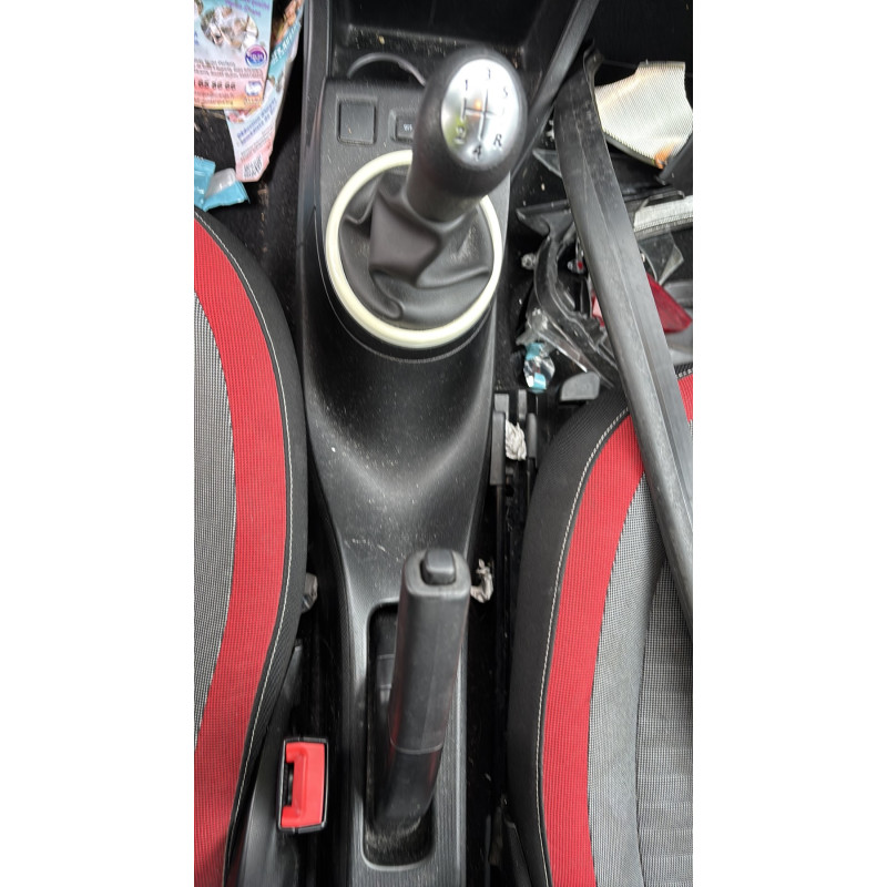 Vitre avant gauche RENAULT TWINGO 3 Photo n°19