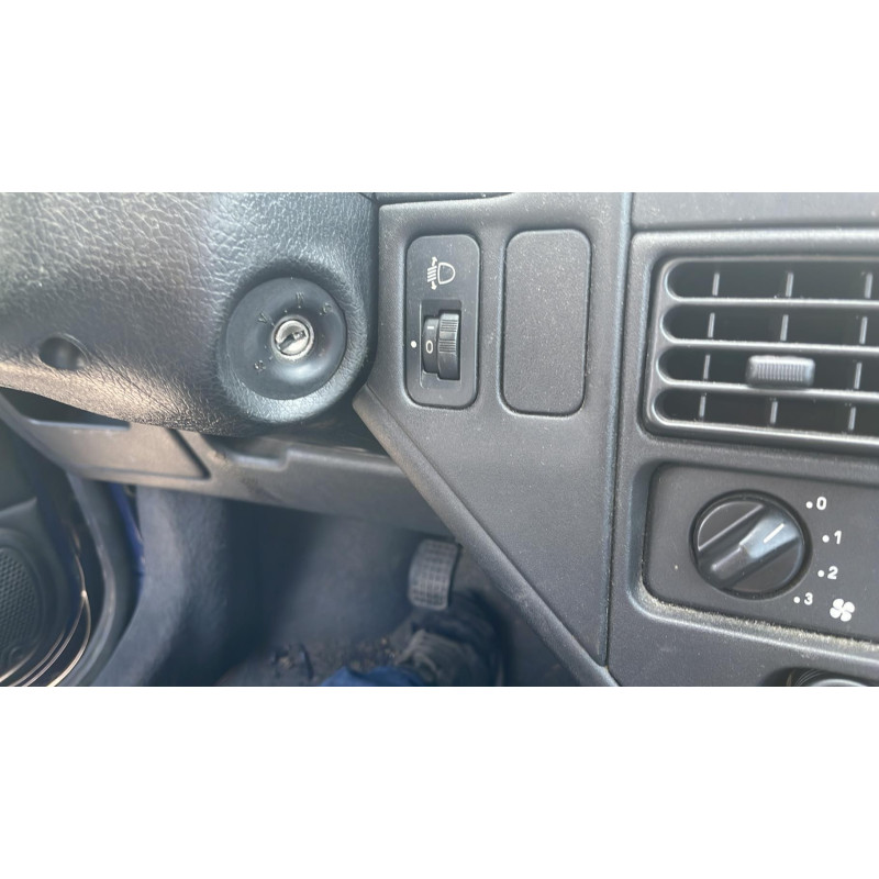 Pare choc arriere PEUGEOT 106 Photo n°8