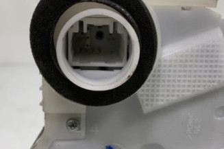 Serrure avant gauche TOYOTA YARIS 3