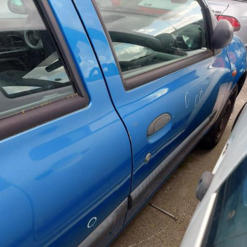Pretensionneur de ceinture arriere gauche RENAULT CLIO 2 Photo n°14