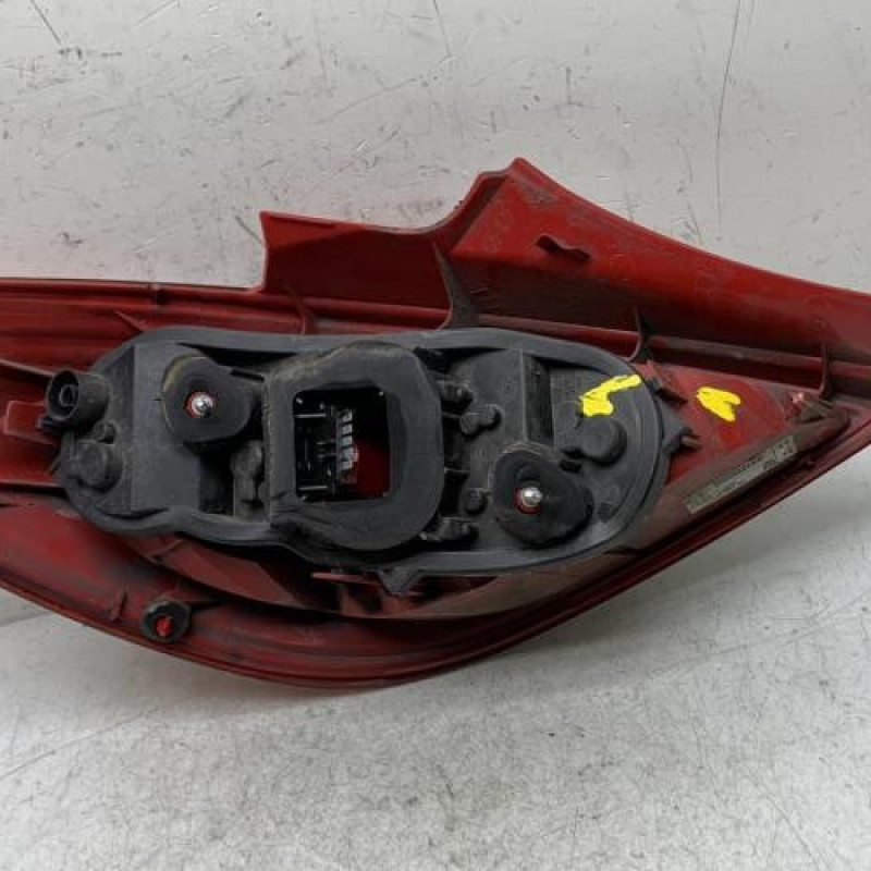 Feu arriere principal droit (feux) OPEL CORSA D Photo n°3