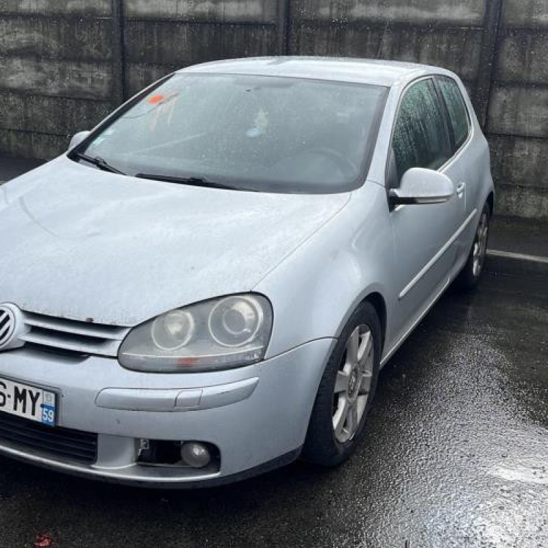 Pretensionneur de ceinture avant droit VOLKSWAGEN GOLF 5 Photo n°5