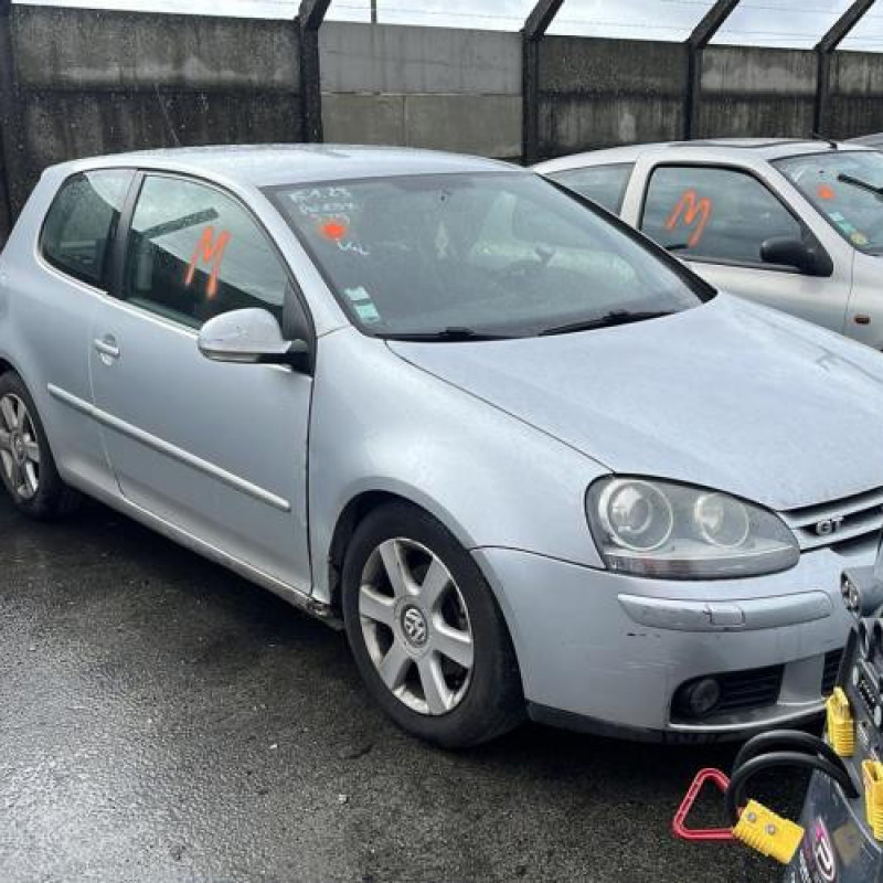 Pretensionneur de ceinture avant droit VOLKSWAGEN GOLF 5 Photo n°6