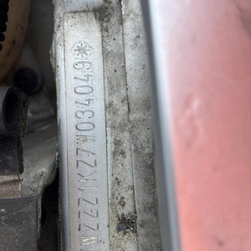 Pretensionneur de ceinture avant droit VOLKSWAGEN GOLF 5 Photo n°14