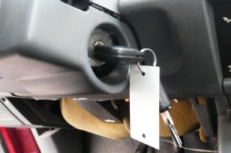 Pretensionneur de ceinture avant droit RENAULT CLIO 1